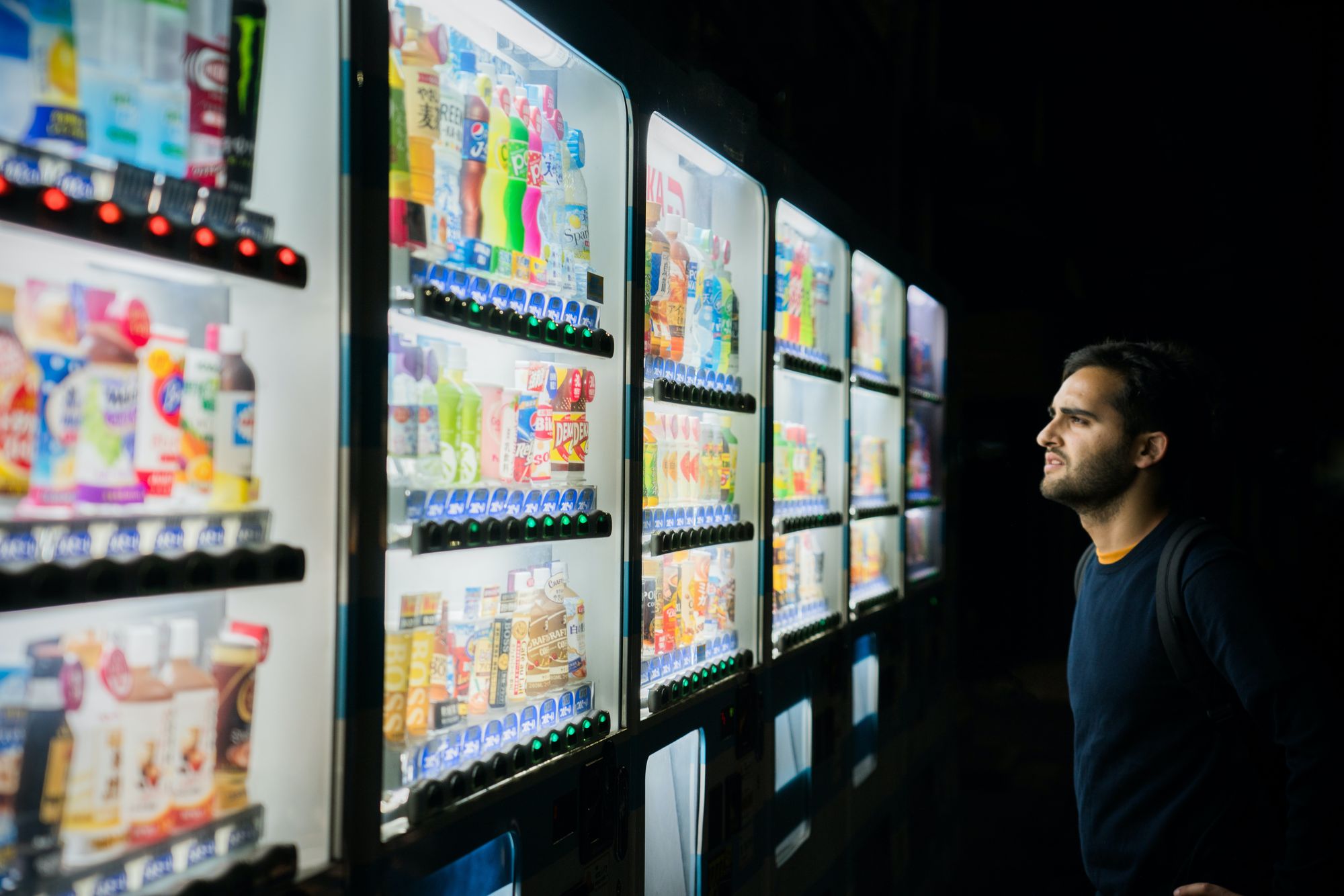 9 Benefits of Vending Machines in the Workplace - American Dining Creations