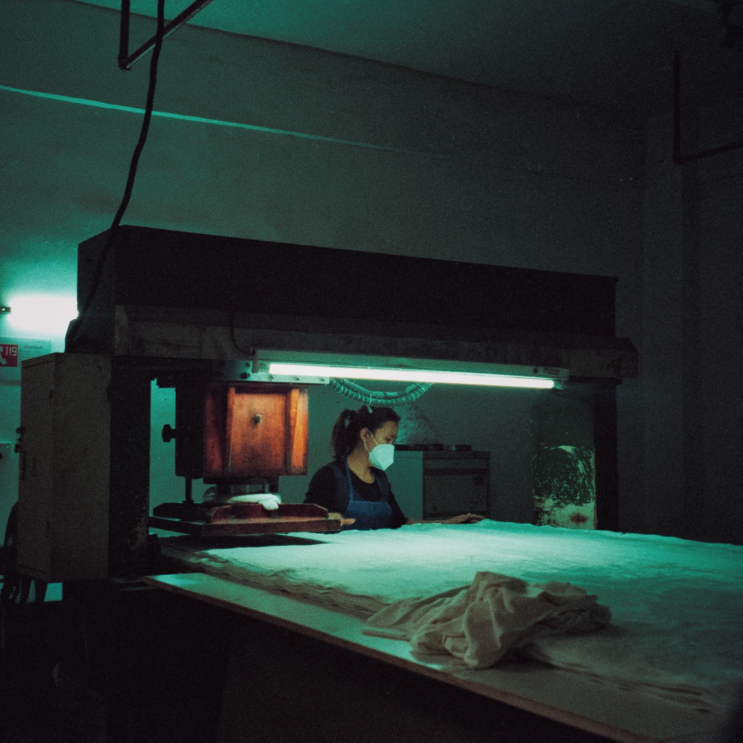 woman working in a manufacturing unit