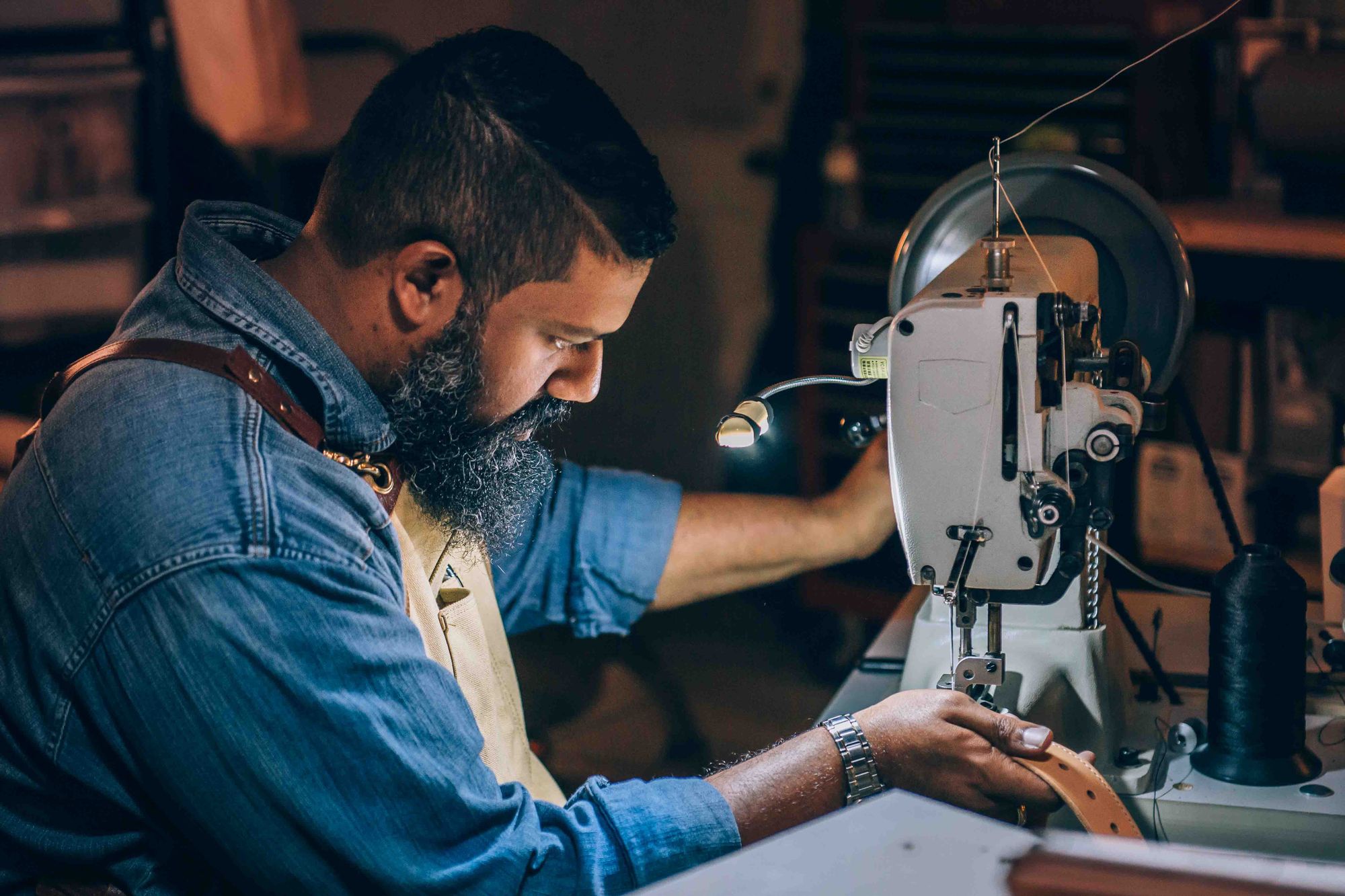 Choosing Leather Cutting Tools that Make the Cut