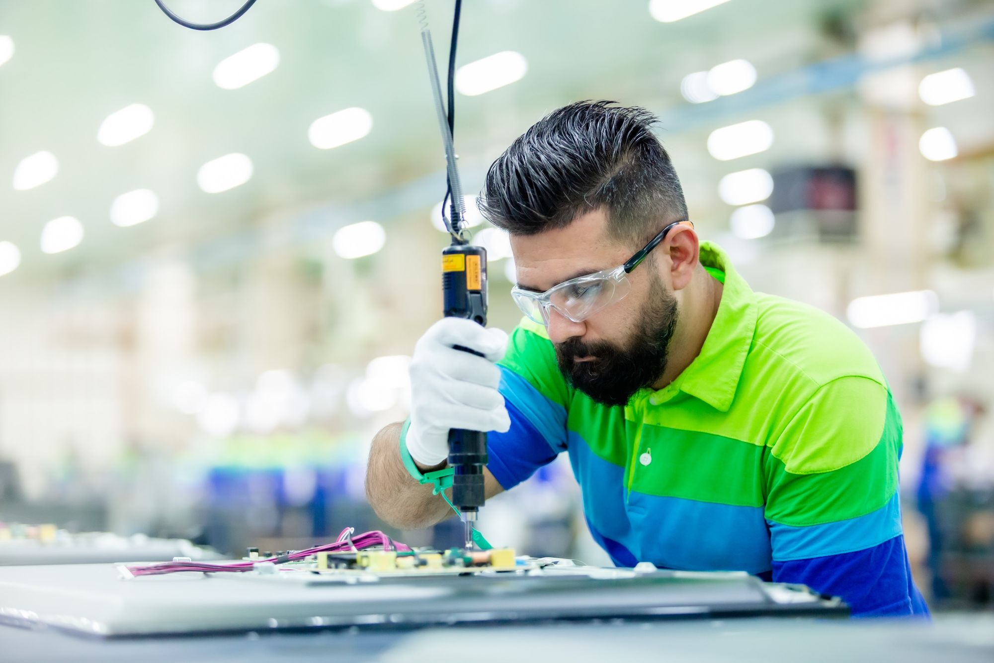 Balancing Capacity and Demand: Tips for Manufacturing Production Scheduling
