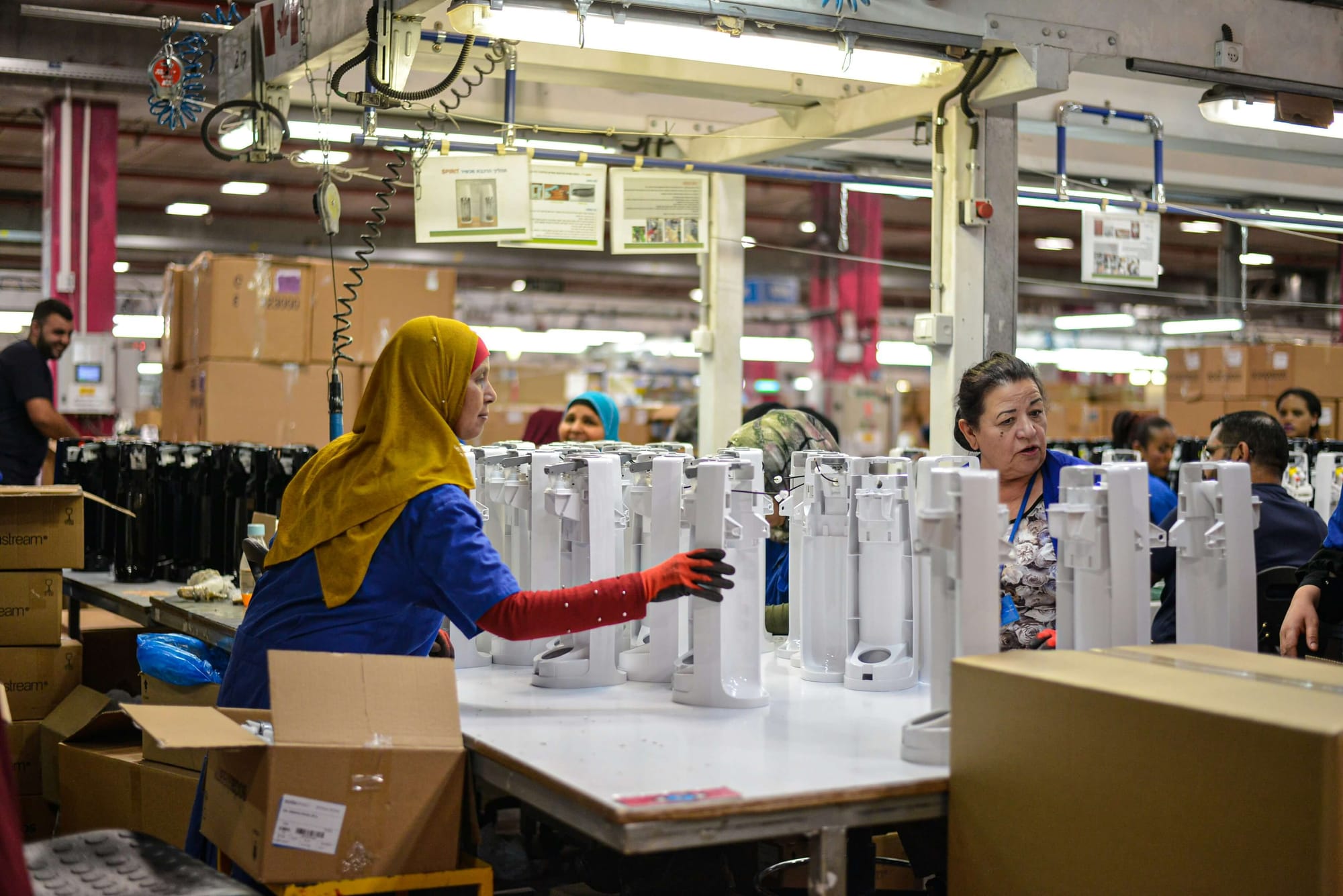 Are You Tracking the Right Manufacturing KPIs? A Must-Read Guide