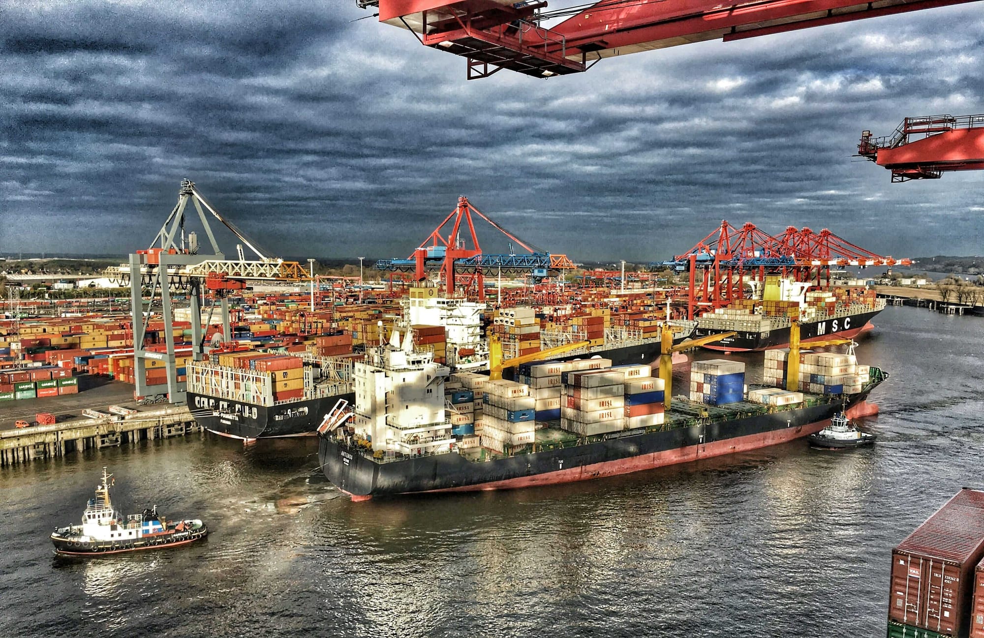 Lean Supply Chain Management: Benefits, Drawbacks, and Best Practices